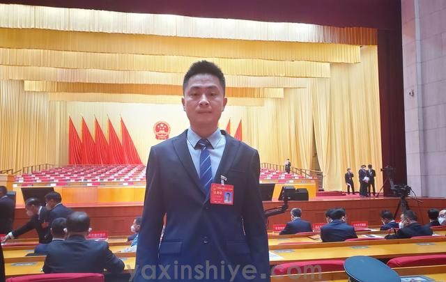 长沙尊龙凯时首页电器工会副主席刘焕林受邀加入市工会第二十一次代表大会(图4)